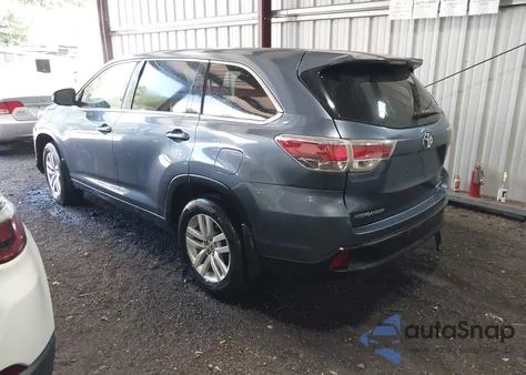 2015 Toyota Highlander Le V6 z USA, uszkodzony, nr VIN 5TDBKRFHXFS161689